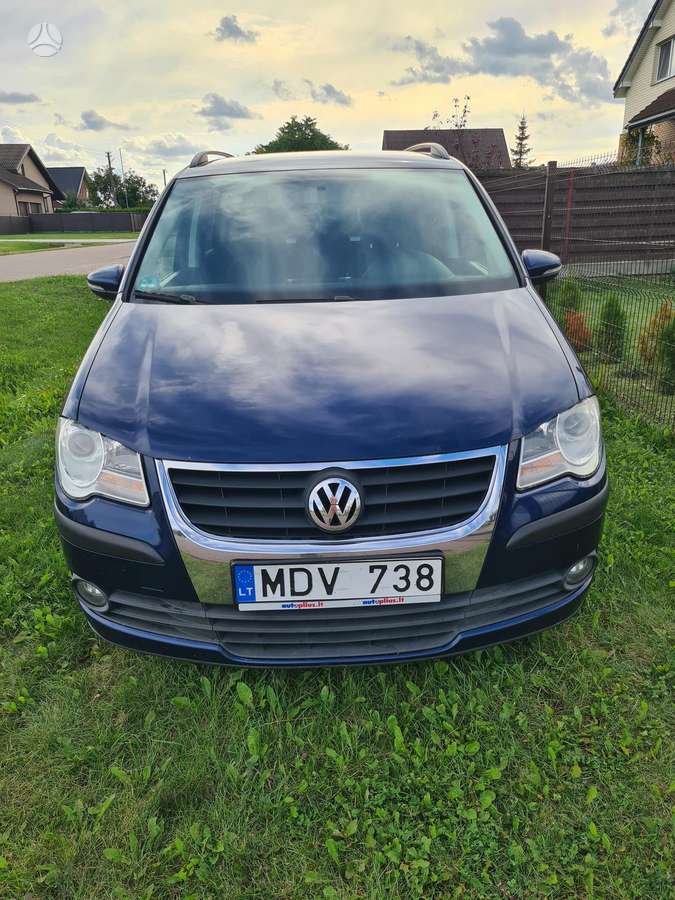 Volkswagen Touran - 2