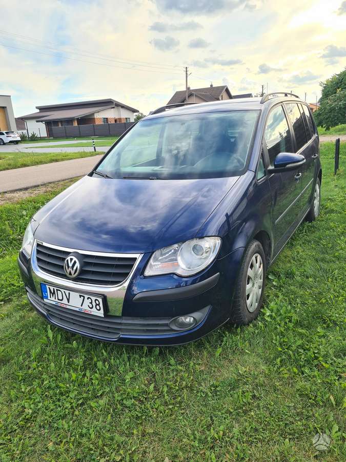 Volkswagen Touran - 3