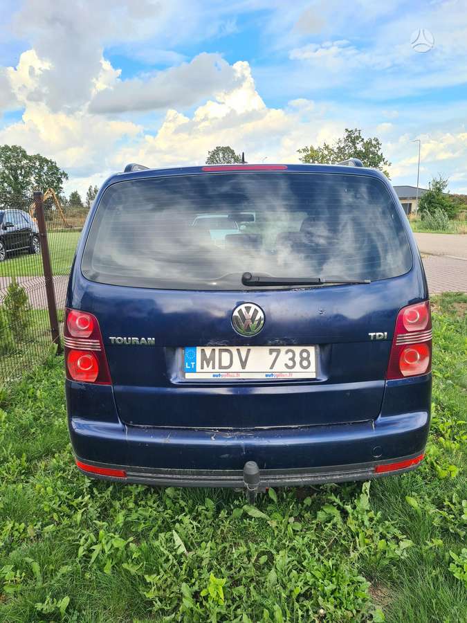 Volkswagen Touran - 6