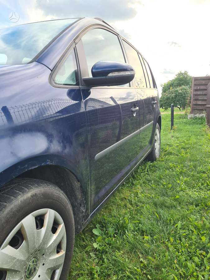 Volkswagen Touran - 9