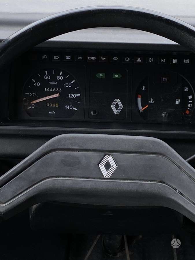 Renault T1300D Pilote, campers