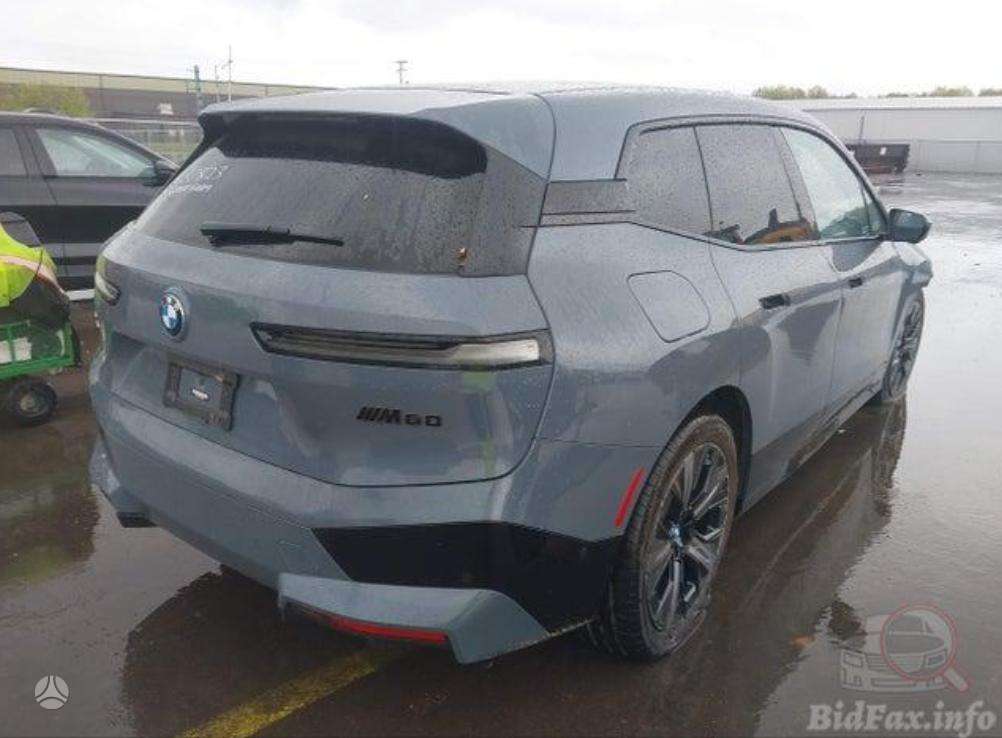 BMW iX, Внедорожник / Кроссовер