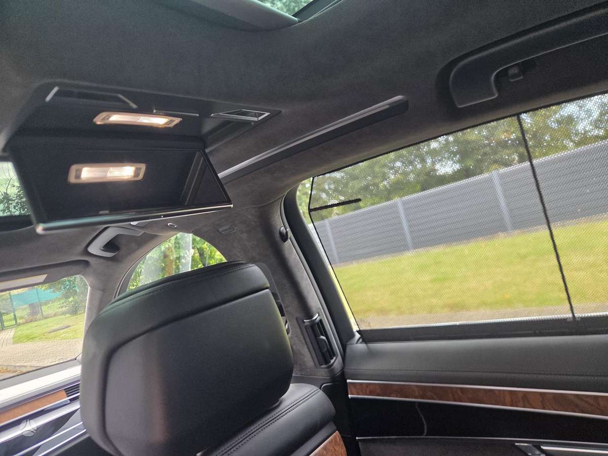 Audi A8, 4.0 l., Седан