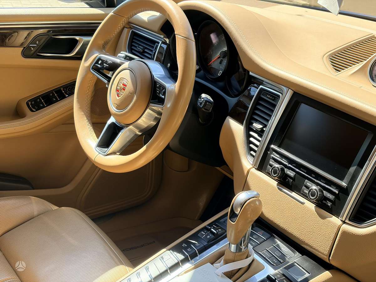 Porsche Macan - 11