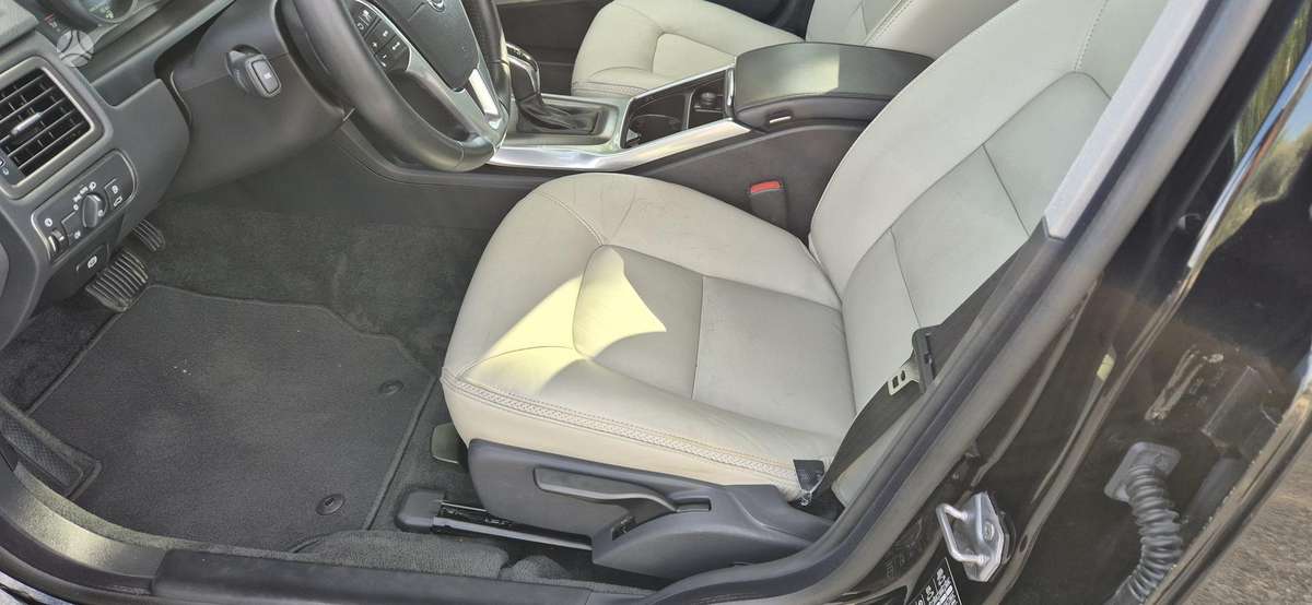 Volvo XC70, 2.0 l., Универсал