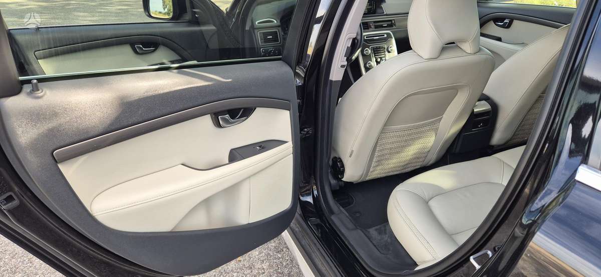 Volvo XC70, 2.0 l., Универсал