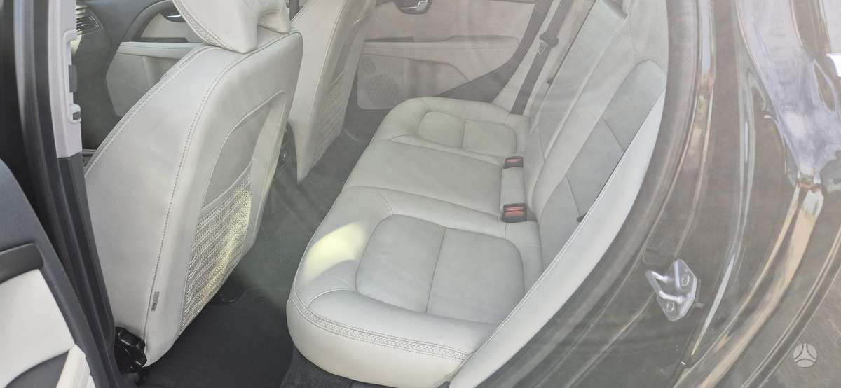 Volvo XC70, 2.0 l., Универсал