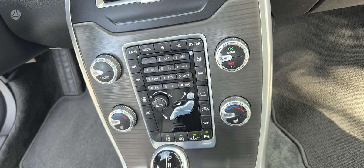 Volvo XC70, 2.0 l., Универсал