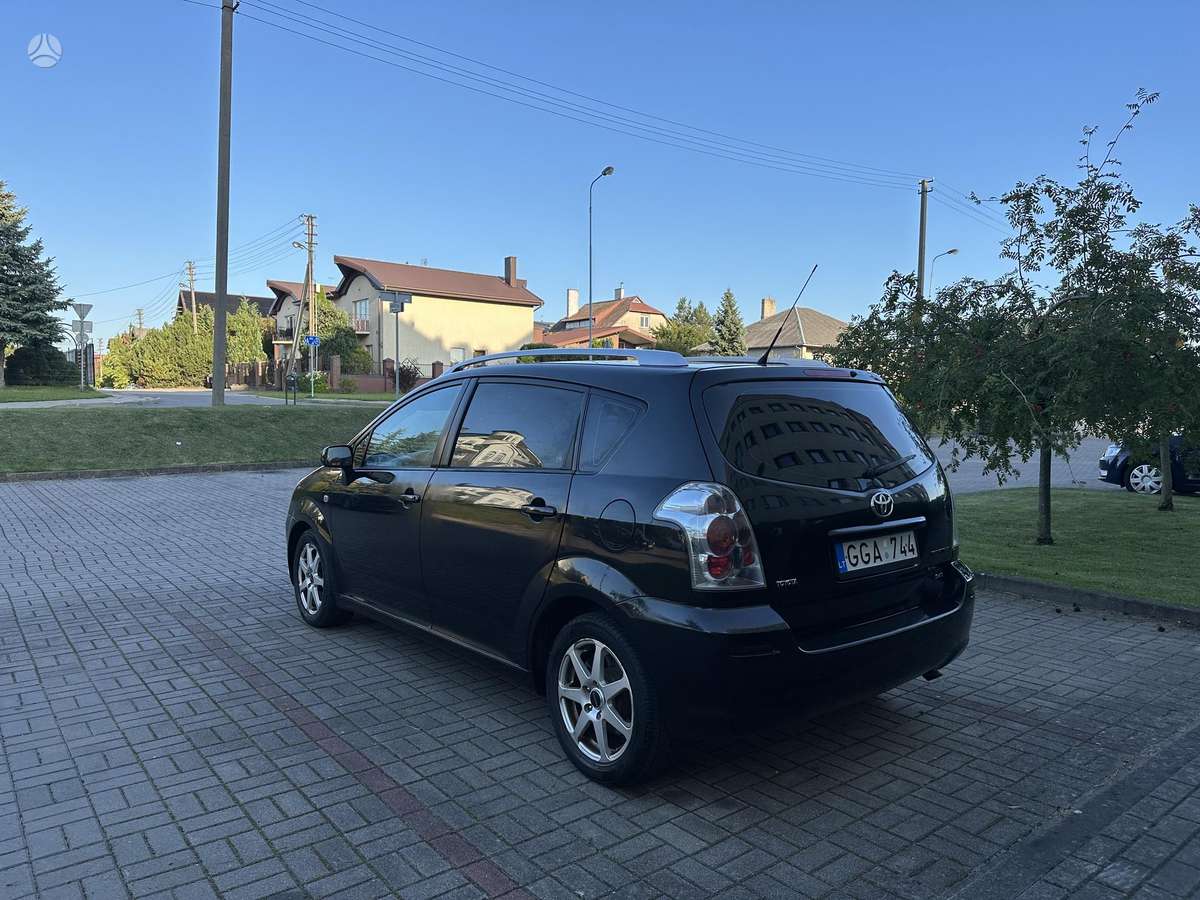 Toyota Corolla Verso - 2