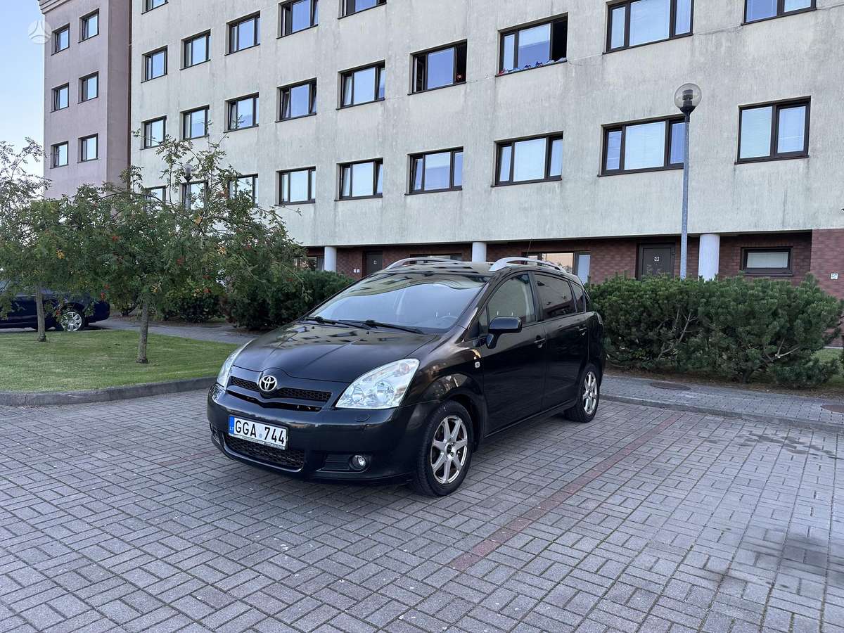Toyota Corolla Verso - 4