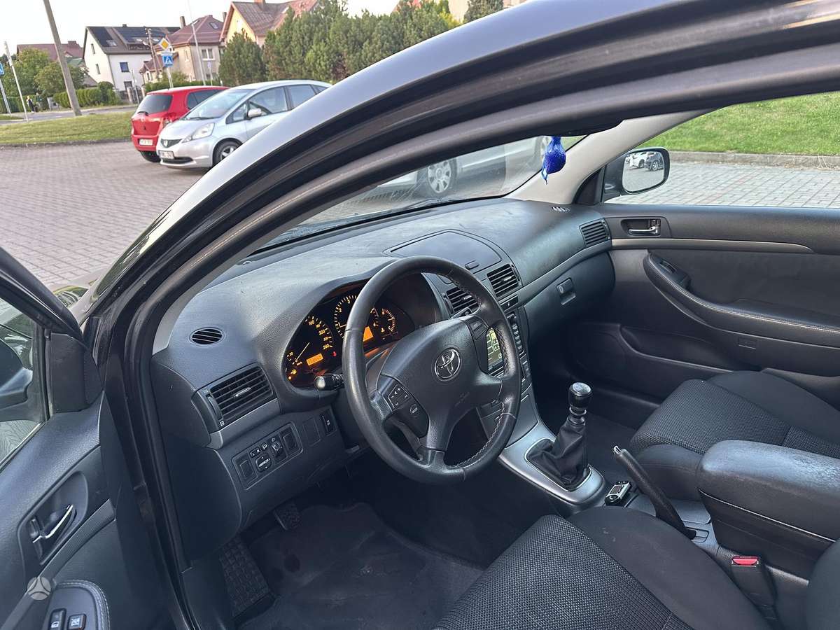 Toyota Corolla Verso - 5