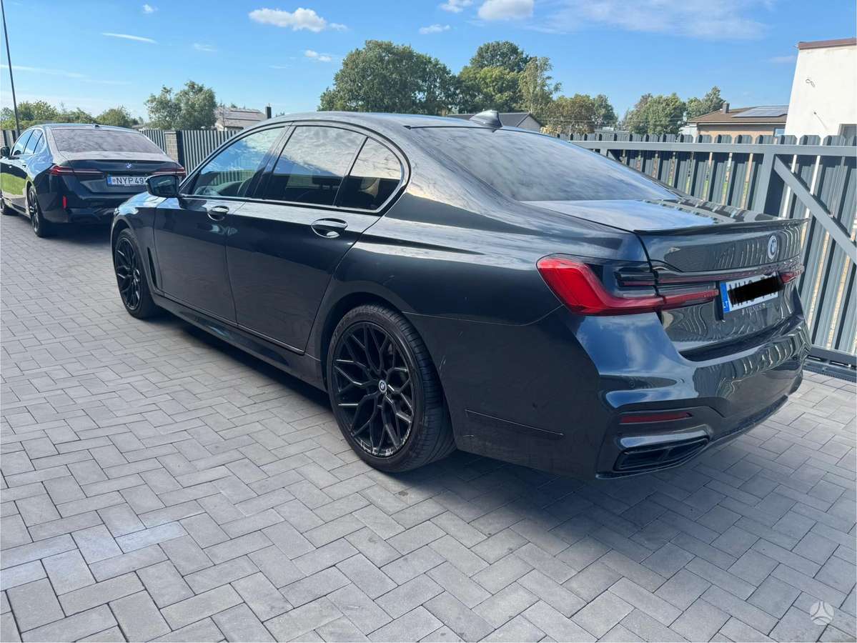 BMW 740, 3.0 l., Седан