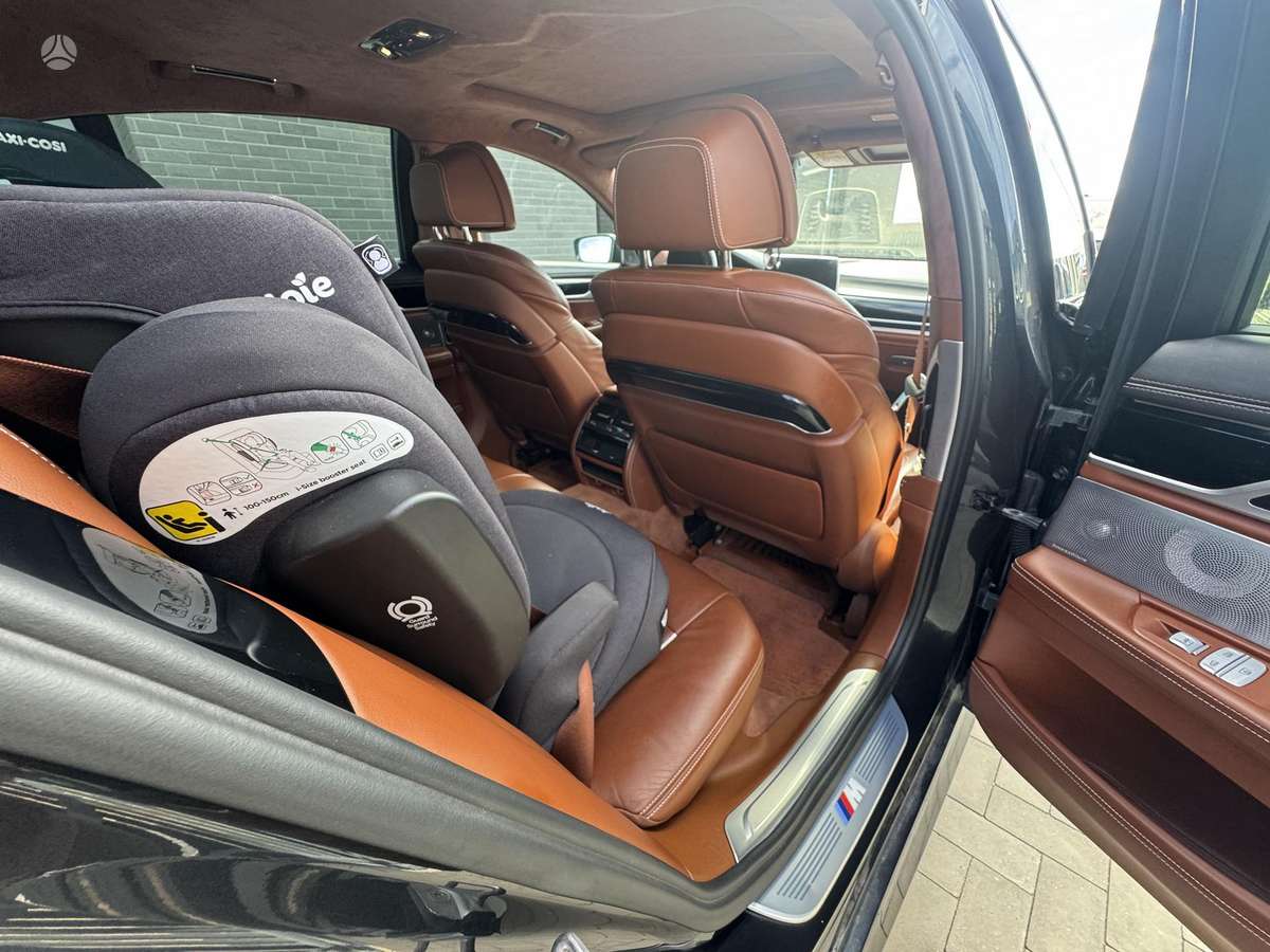 BMW 740, 3.0 l., Седан