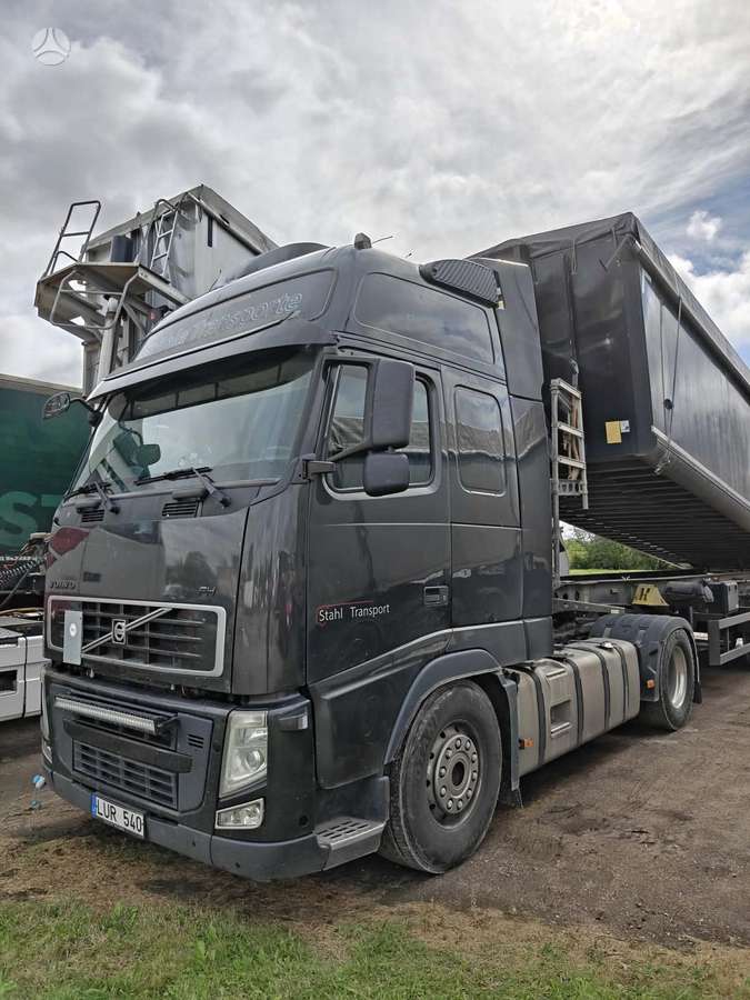 Volvo 500, double sleeper