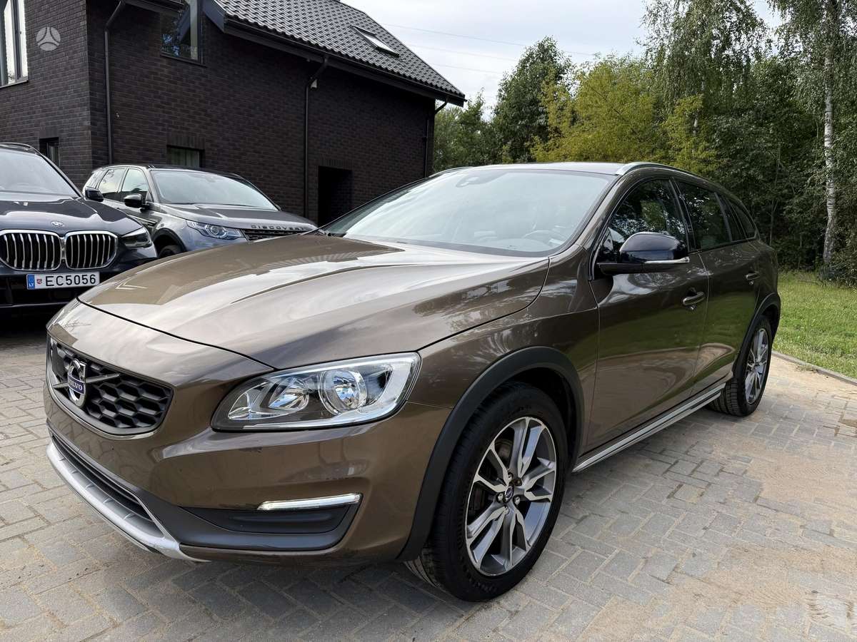 Volvo V60 Cross Country - 3
