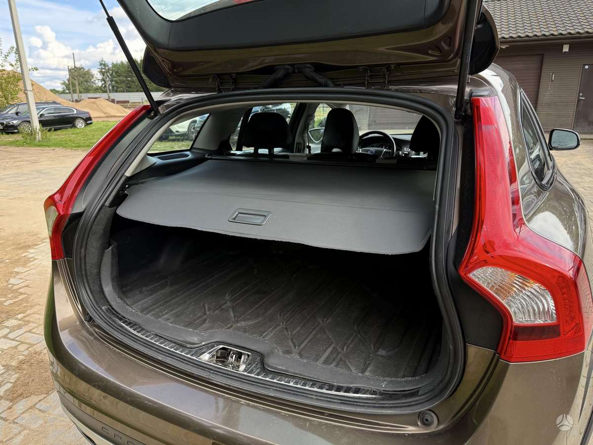 Volvo V60 Cross Country - 8