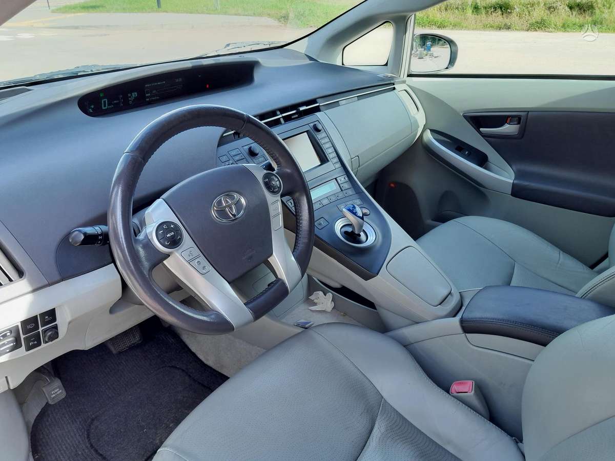 Toyota Prius - 9