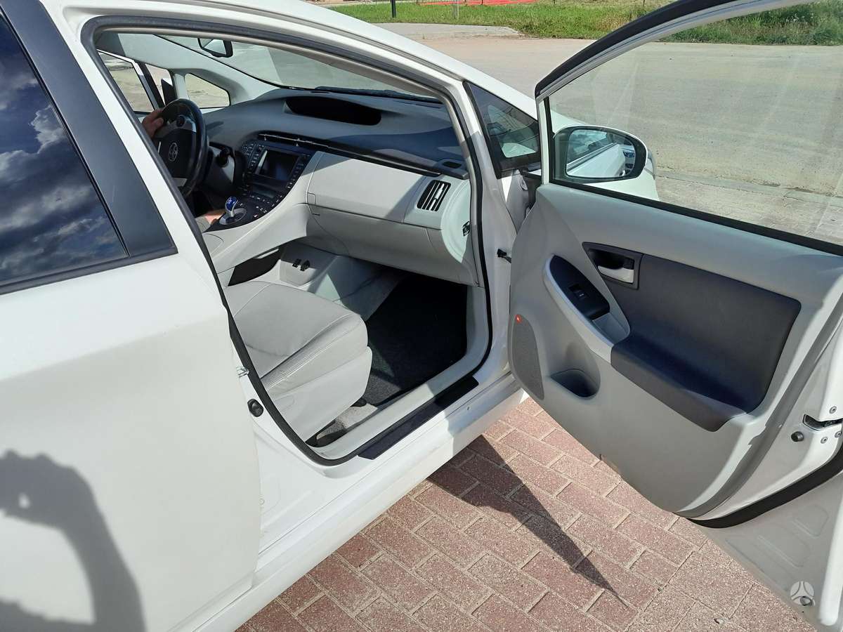 Toyota Prius - 11