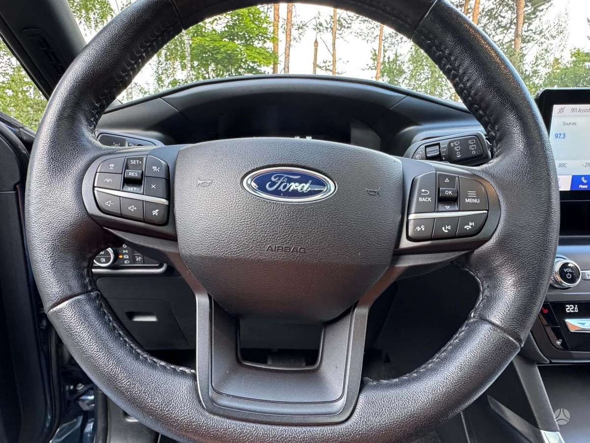 Ford Explorer, 2.3 l., off-road / crossover
