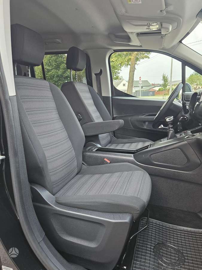 Opel Combo, 1.2 l., Минивэн