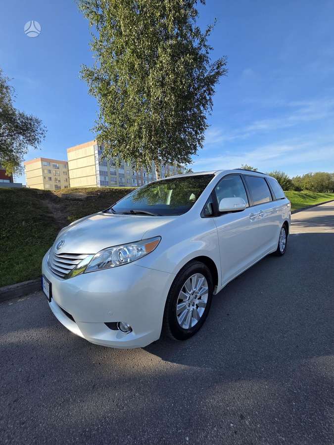 Toyota Sienna - 8