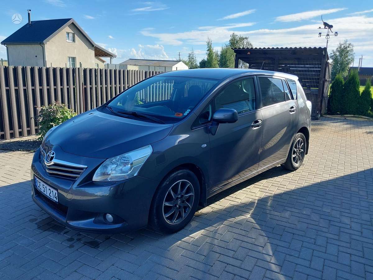 Toyota Verso - 3
