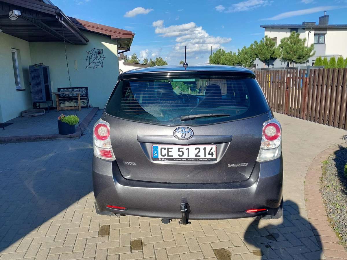 Toyota Verso - 5