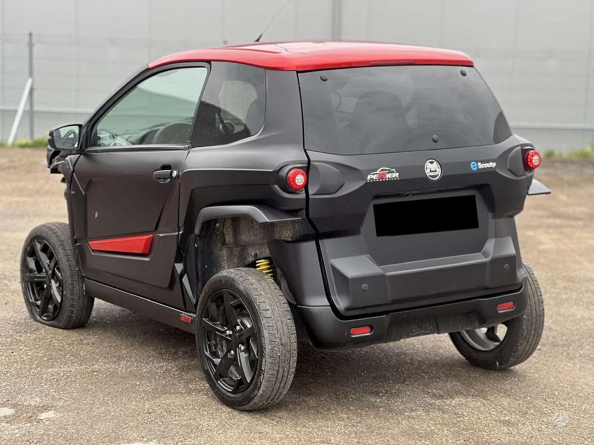 Aixam e-Scouty Evo, hečbekas