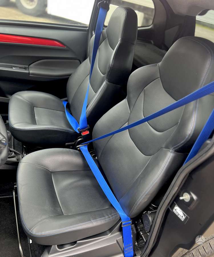 Aixam e-Scouty Evo, hečbekas