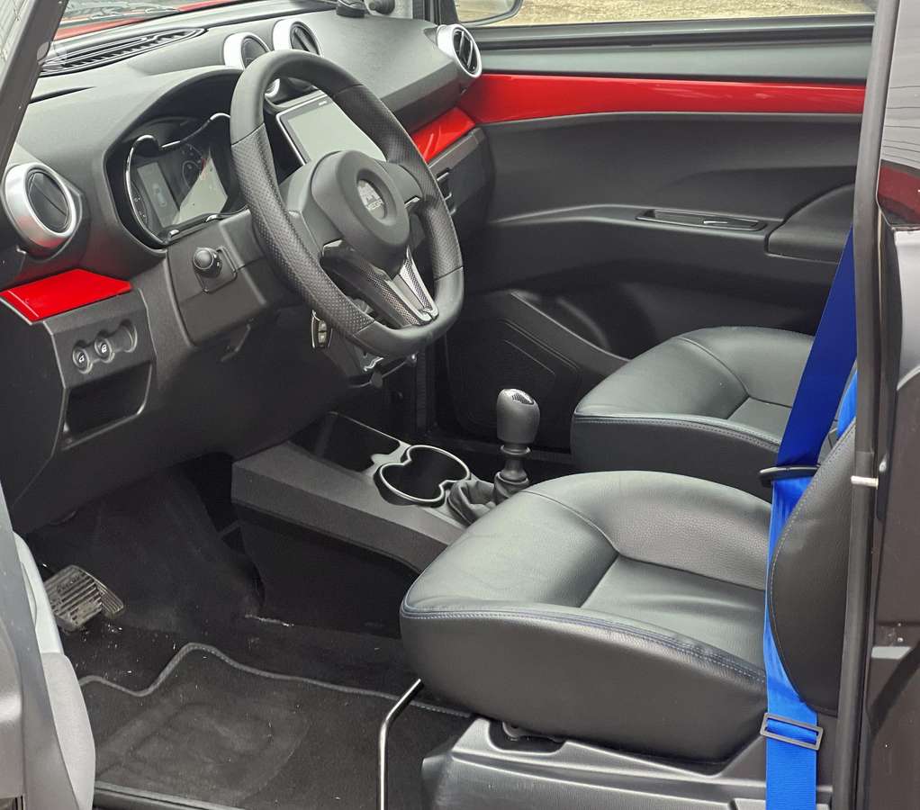Aixam e-Scouty Evo, hečbekas