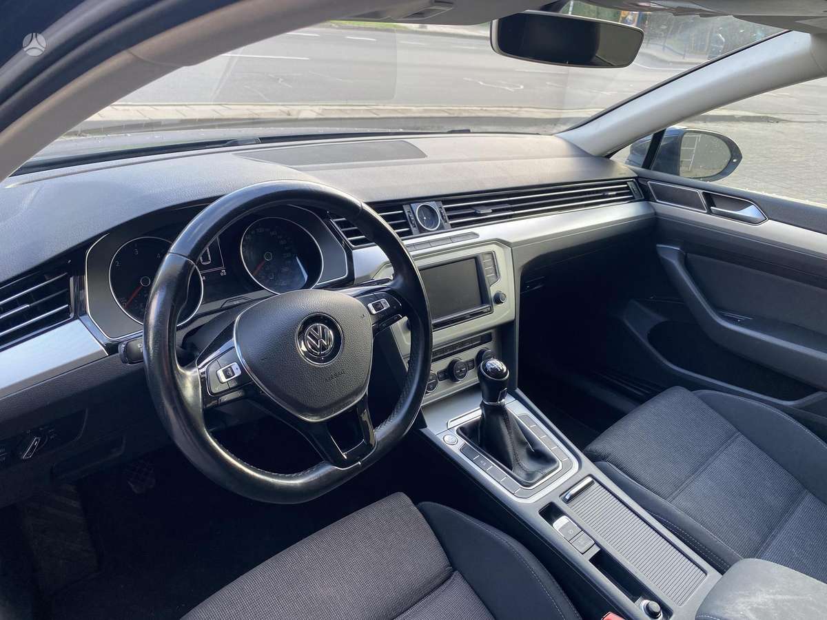 Volkswagen Passat - 3