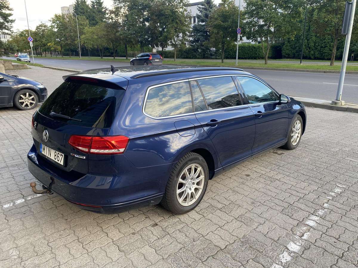 Volkswagen Passat - 4