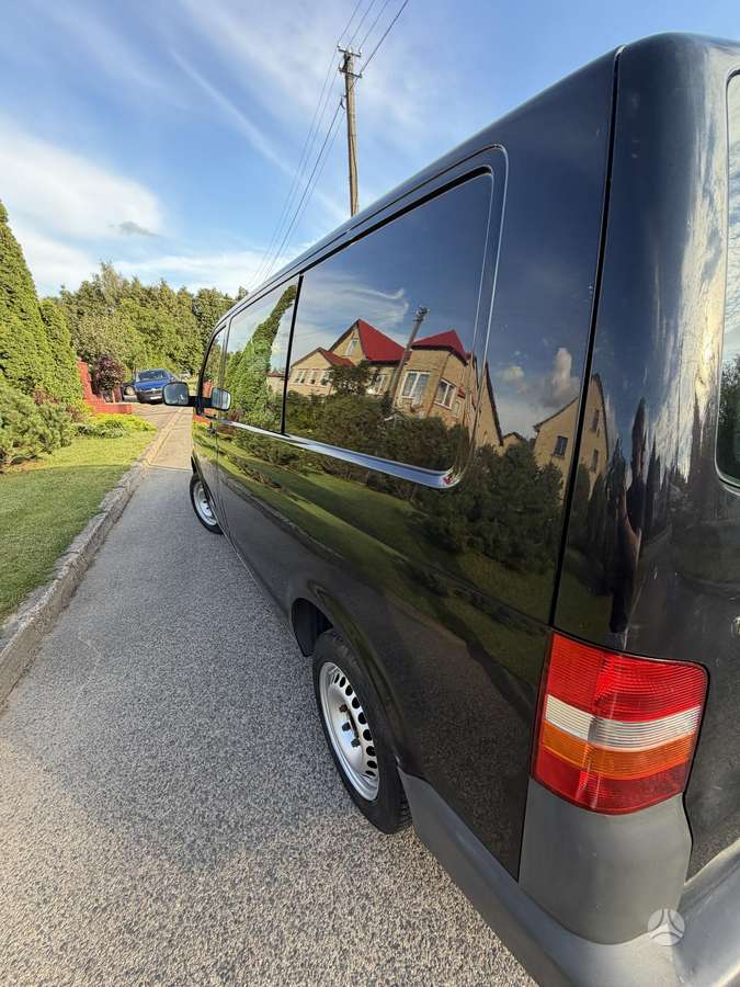 Volkswagen Transporter - 8