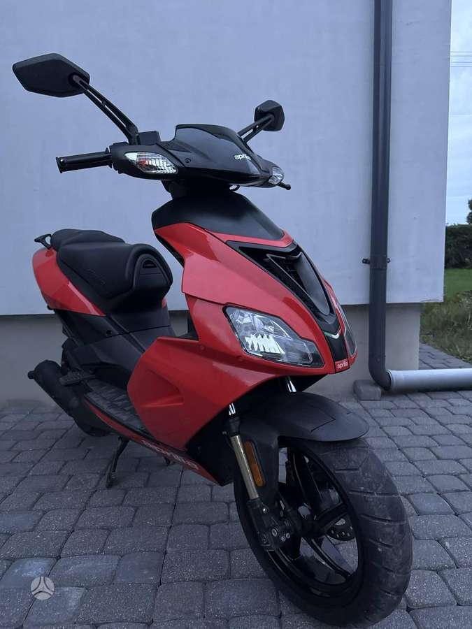 Aprilia SR 49cc, мотороллеры / мопеды