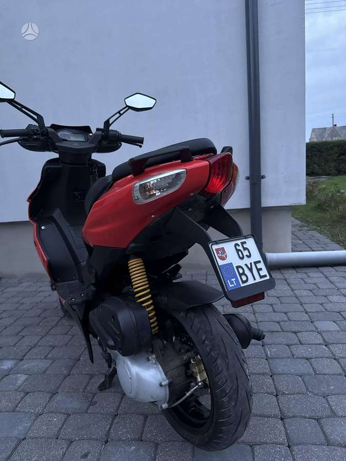 Aprilia SR 49cc, мотороллеры / мопеды