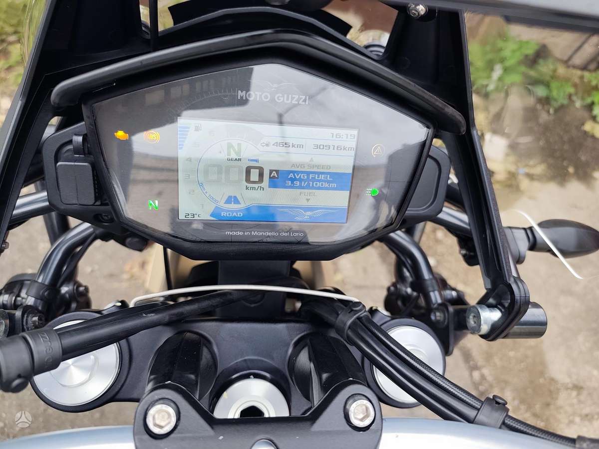Moto Guzzi V85 TT  853cc, эндуро / adventure