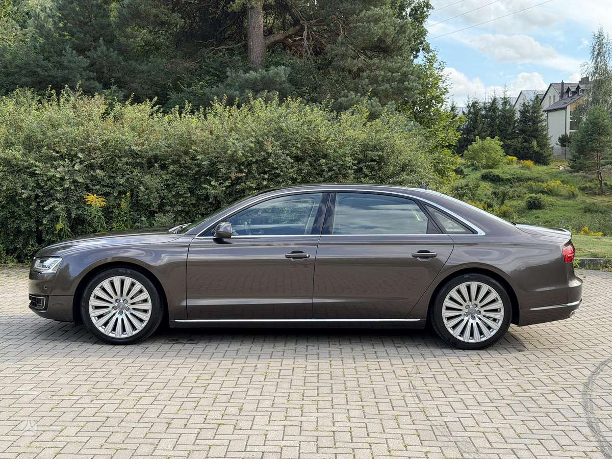 Audi A8, 3.0 l., Седан