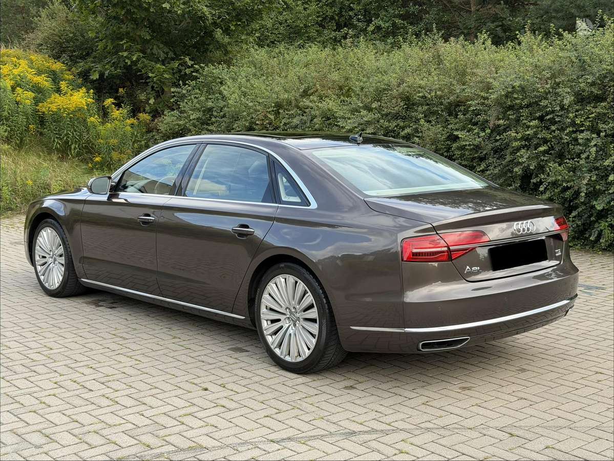 Audi A8, 3.0 l., Седан