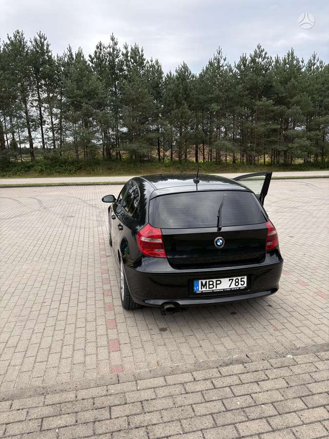BMW 116, 2.0 l., hatchback