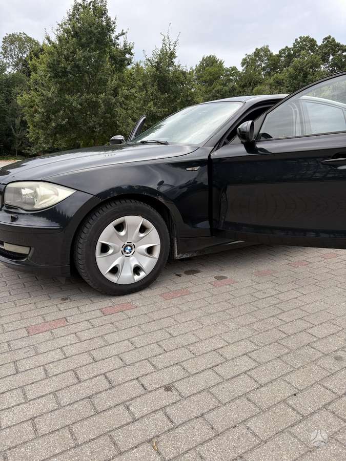 BMW 116, 2.0 l., hatchback