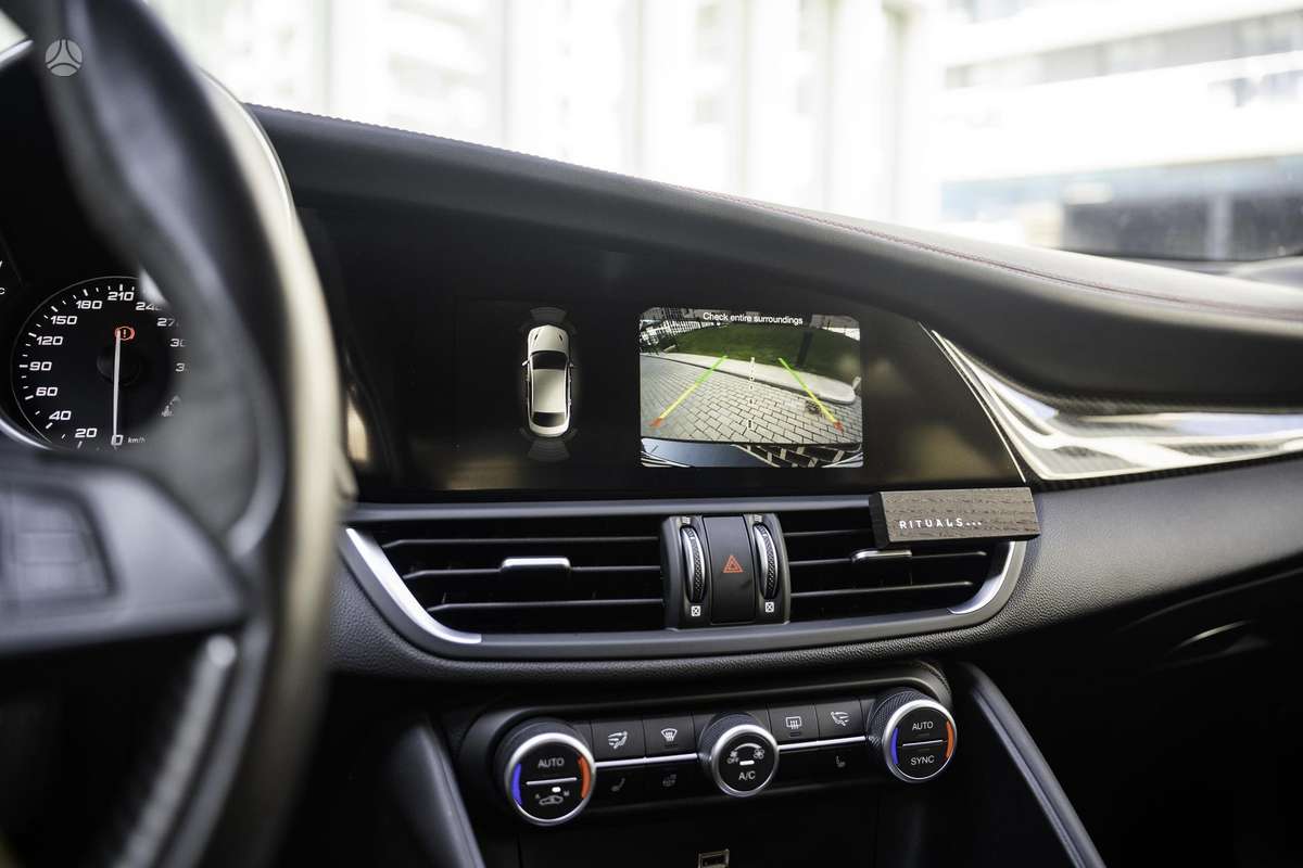 Alfa Romeo Giulia, 2.9 l., Седан