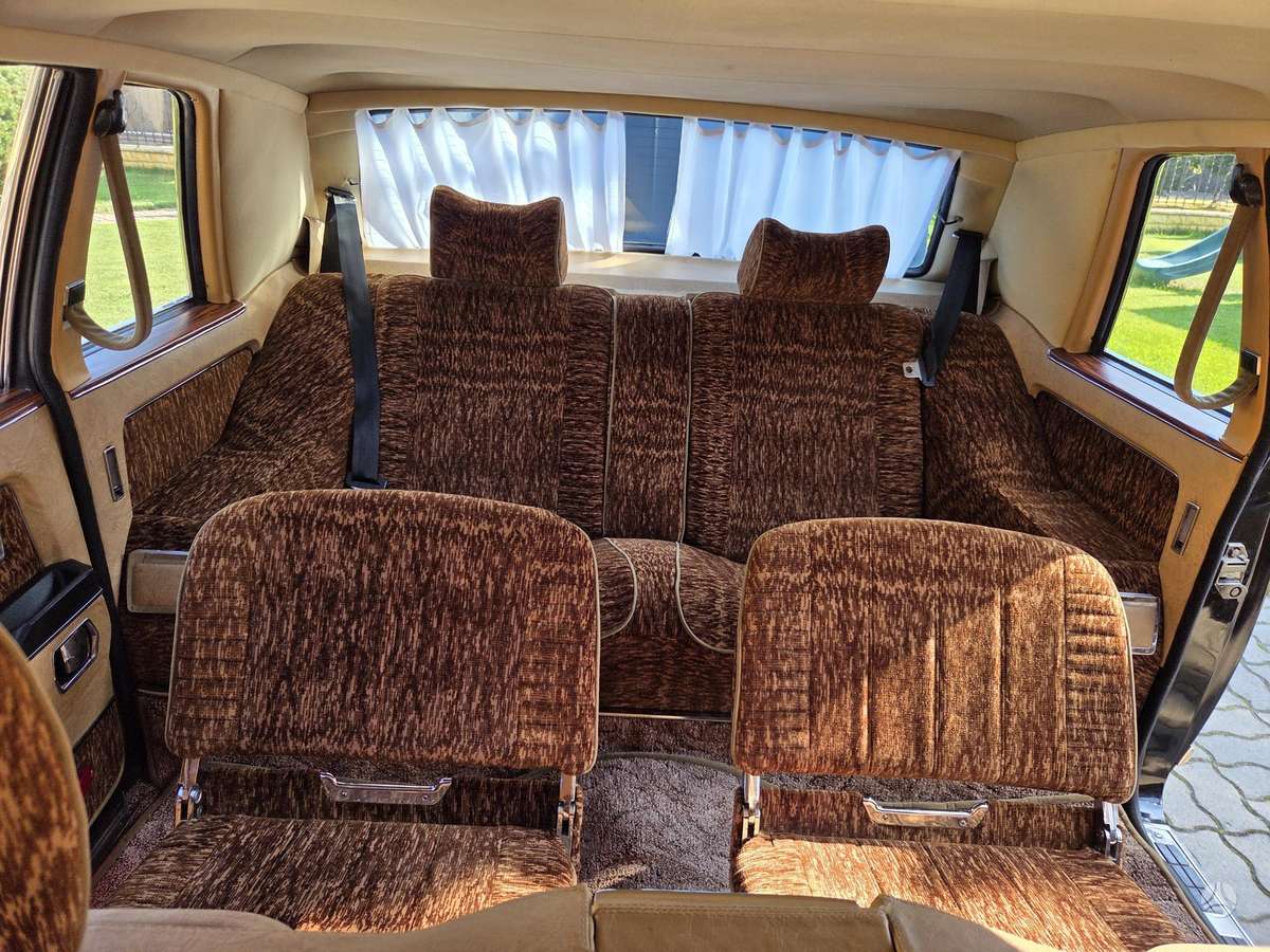 GAZ 14, 5.5 l., Седан