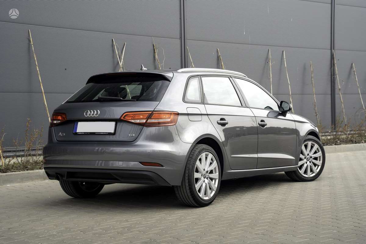 Audi A3, 1.6 l., Хэтчбек
