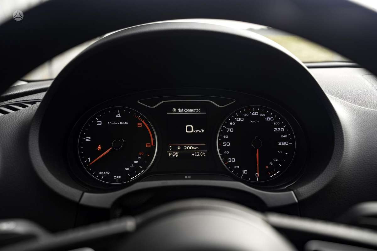 Audi A3, 1.6 l., hečbekas