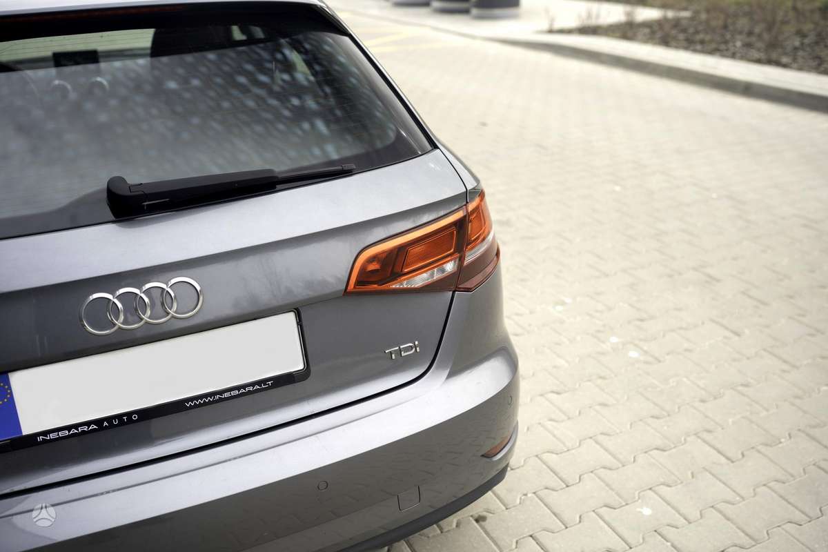 Audi A3, 1.6 l., hečbekas
