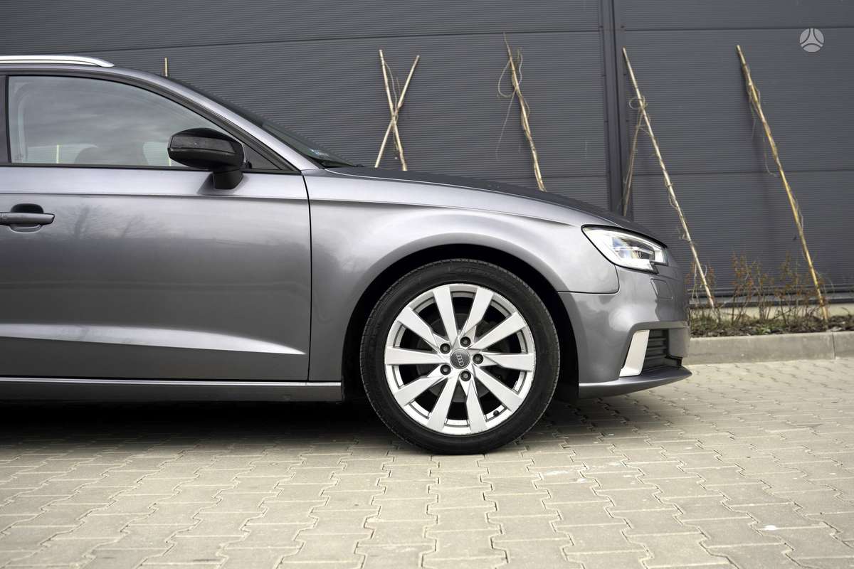 Audi A3, 1.6 l., hečbekas