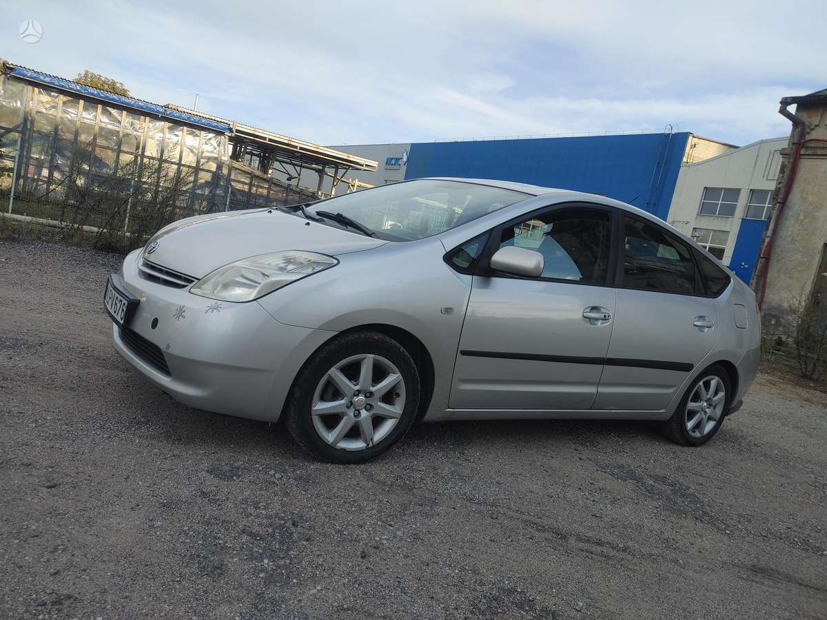 Toyota Prius - 2