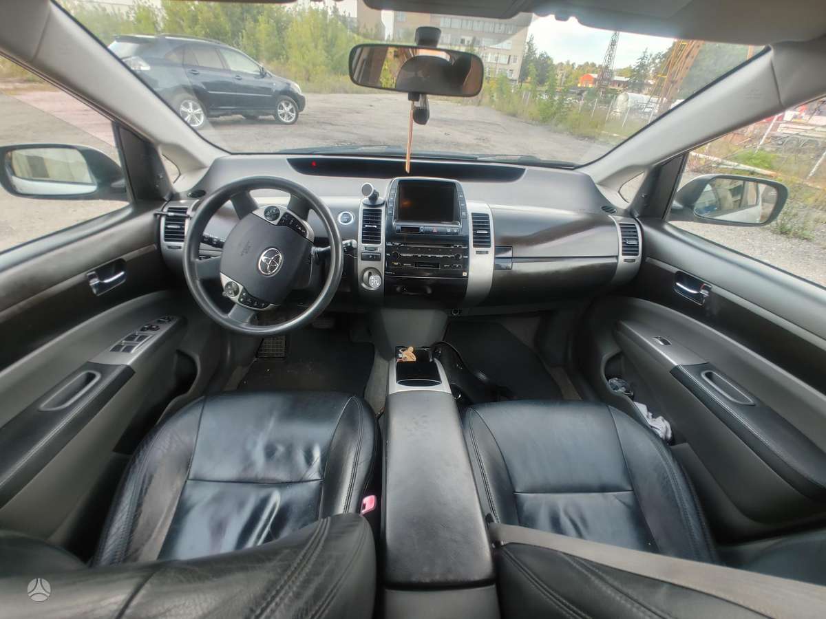Toyota Prius - 11