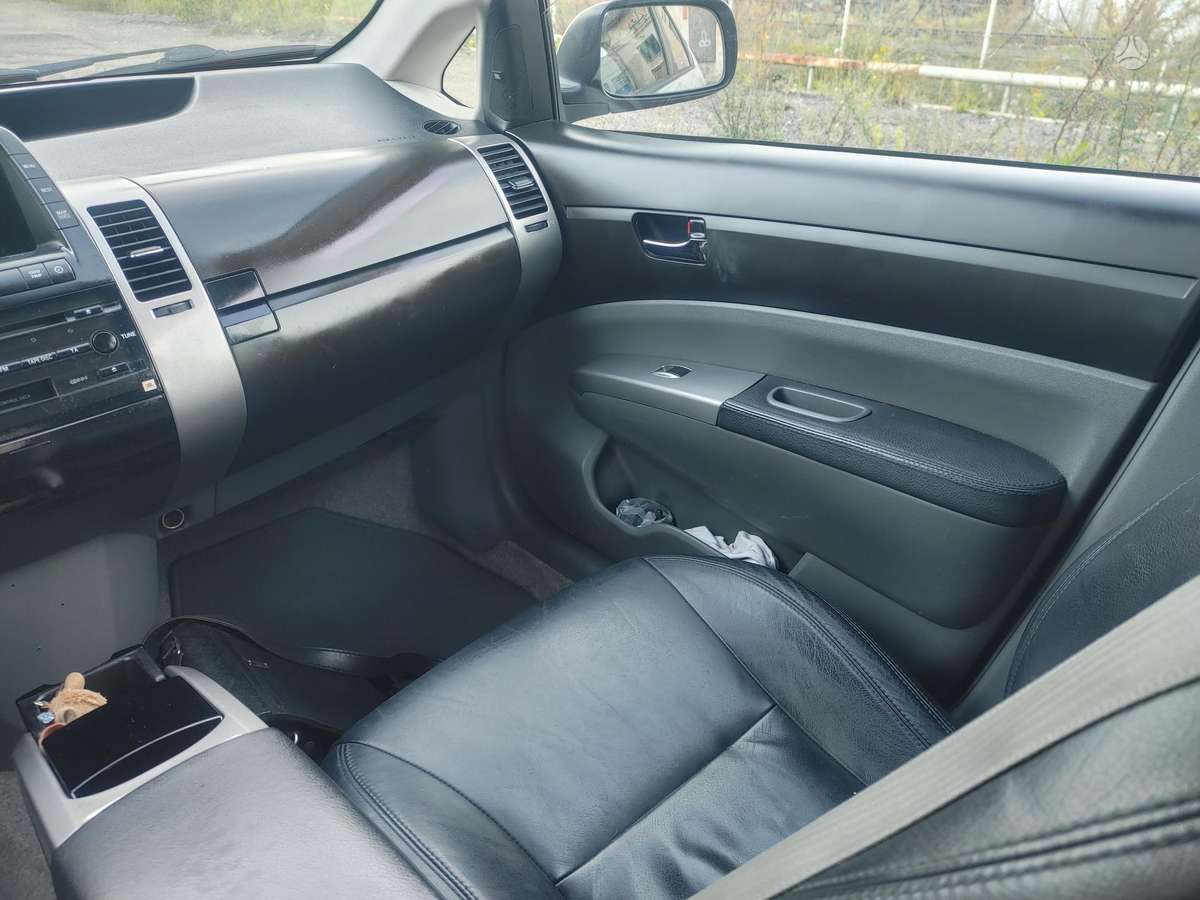 Toyota Prius - 12