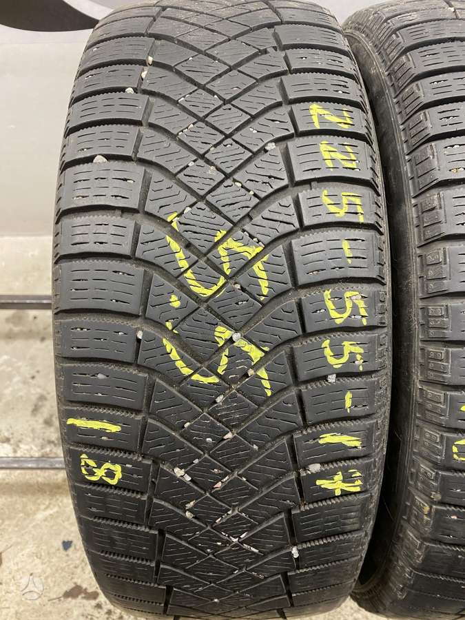 Pirelli Ice Zero, зимние 225/55 R17